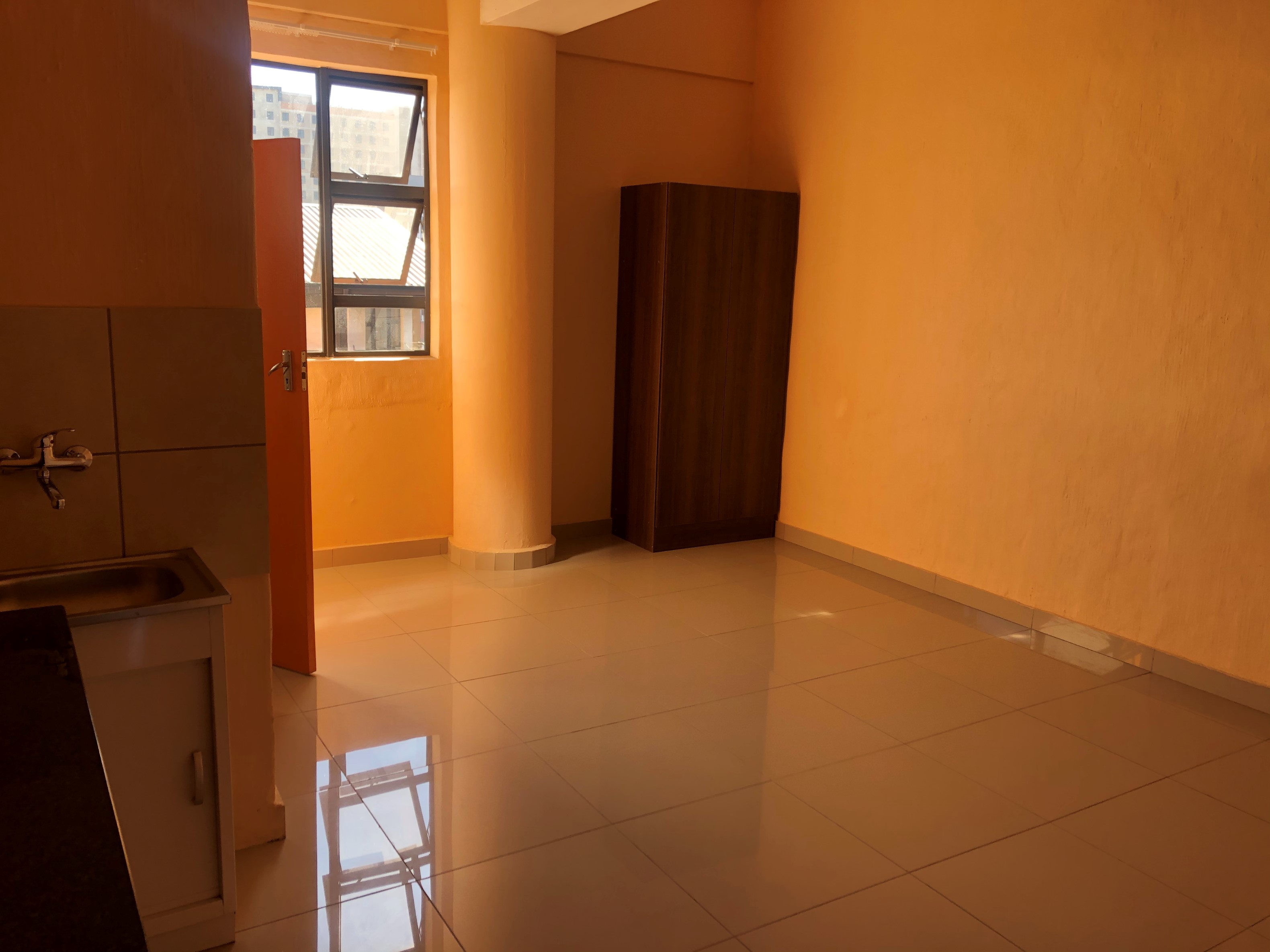Property #205H_418, Flat rental monthly in Johannesburg Central